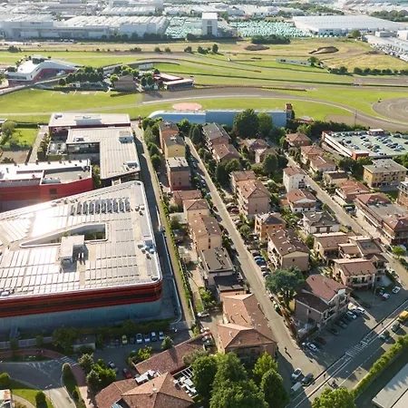 Maranello Suite Vendégház