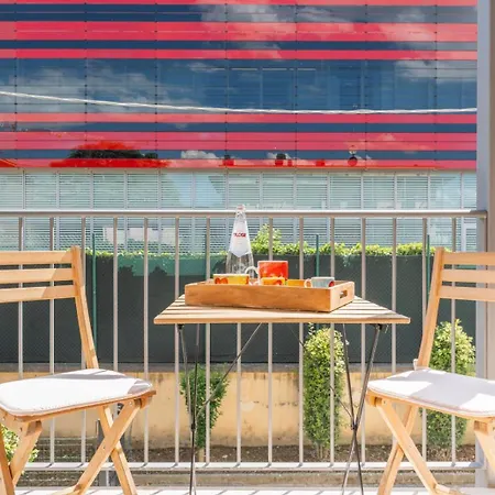 Maranello Suite بيت ضيافة 3*